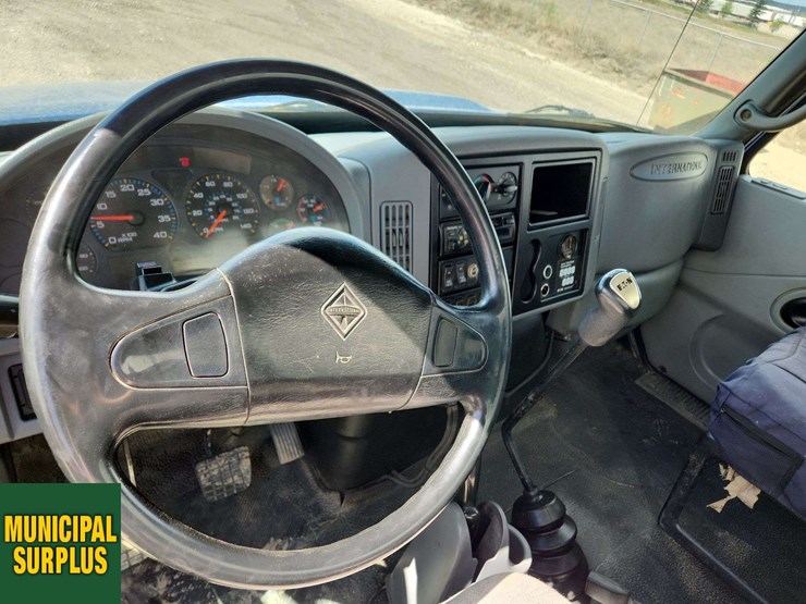 2007-international-durastar-4300-image-16