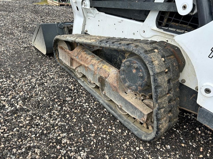 2017-bobcat-t650-image-16