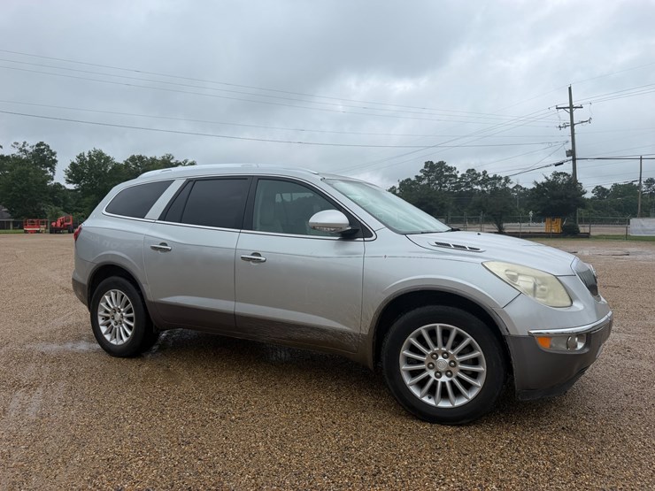 2012-buick-enclave-image-2