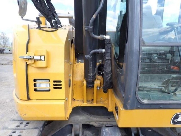 2022-deere-75g-image-35