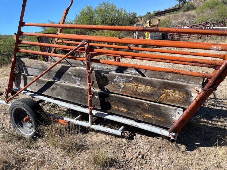#1021-•-co-op-portable-cattle-loading-chute-image-6
