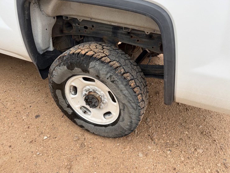 2018-gmc-sierra-2500hd-image-9