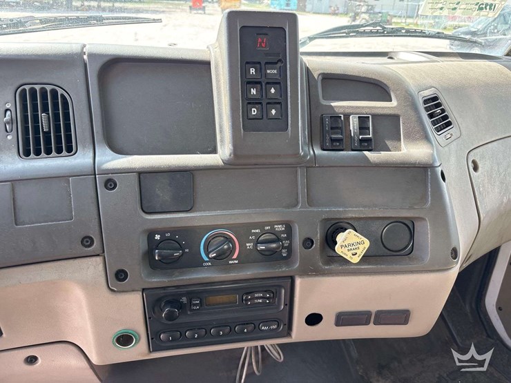sterling-tri-axle-dump-truck-image-20
