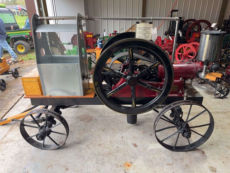 international-harvester-famous-4hp-image-3