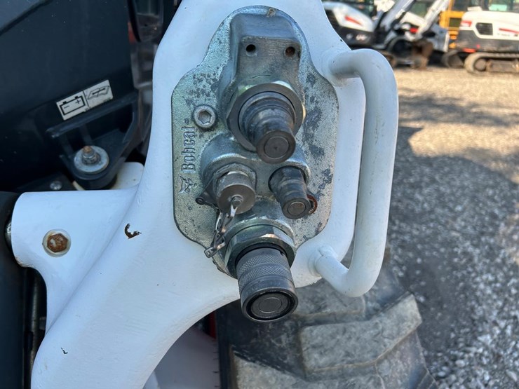 2020-bobcat-s76-image-11
