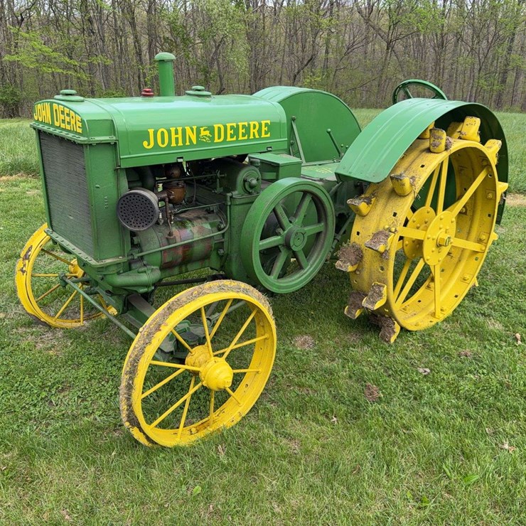 JOHN DEERE D