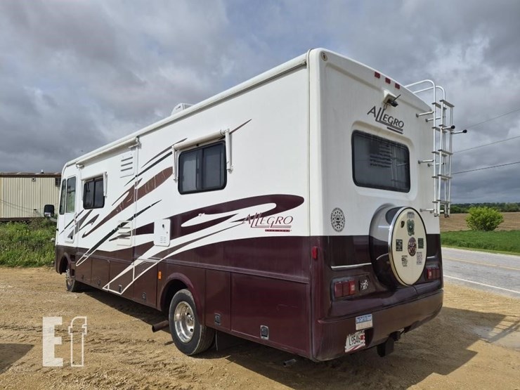 2004-lamar-motor-home-10242-image-2