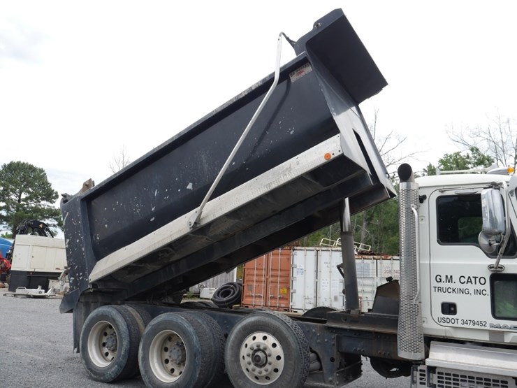 2019-mack-gu713-image-19