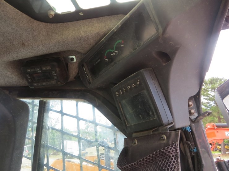 2020-deere-333g-image-10