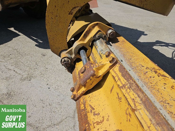 caterpillar-140h-image-14