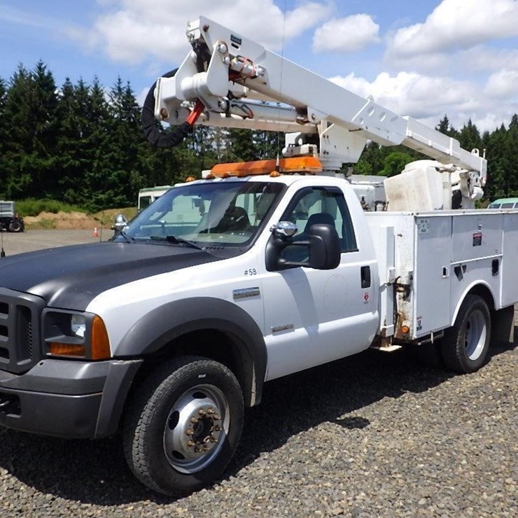 2005 FORD F550