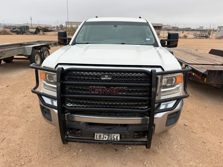 2019-gmc-sierra-2500hd-image-2