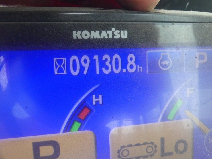2013-komatsu-pc210-lc-image-13