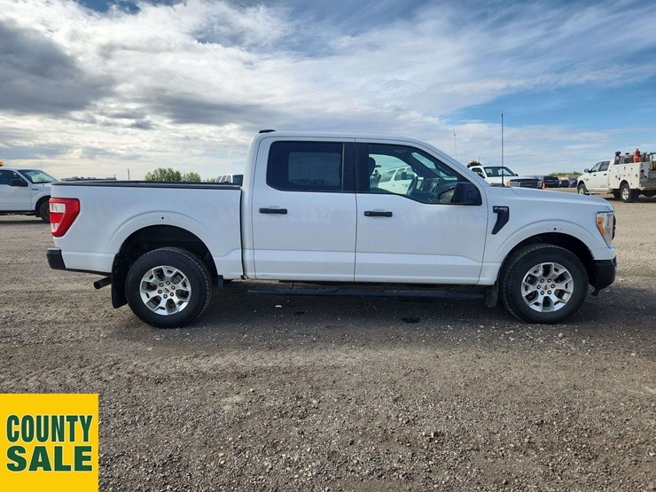 2022-ford-f150-xl-image-13