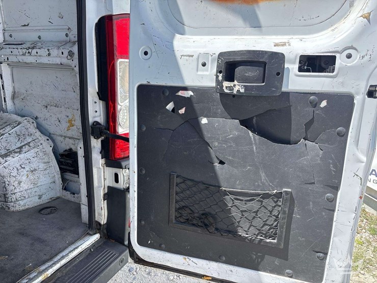 2018-ram-promaster-1500-image-20