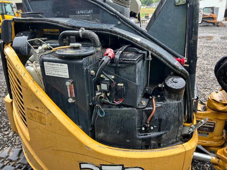 deere-27d-image-13
