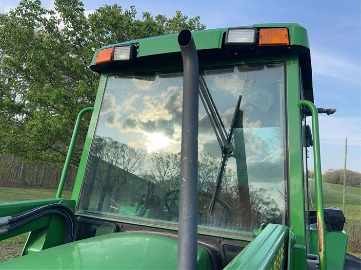 john-deere-5210-image-17