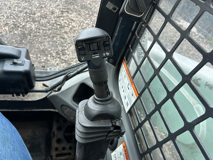 2017-bobcat-t650-image-21