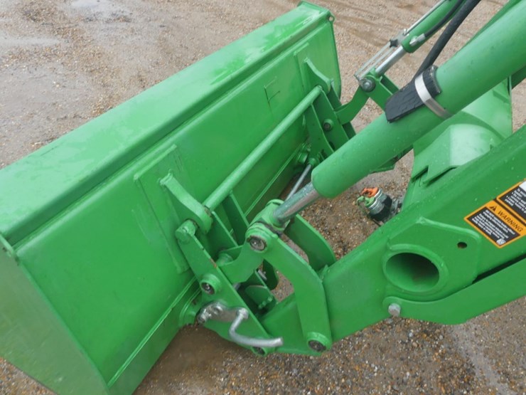 2021-john-deere-5075e-image-8