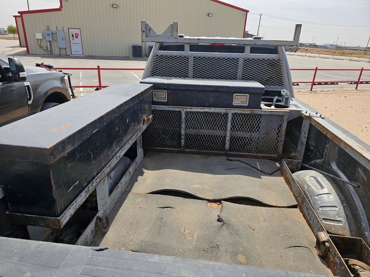 2022-ford-f250-image-4