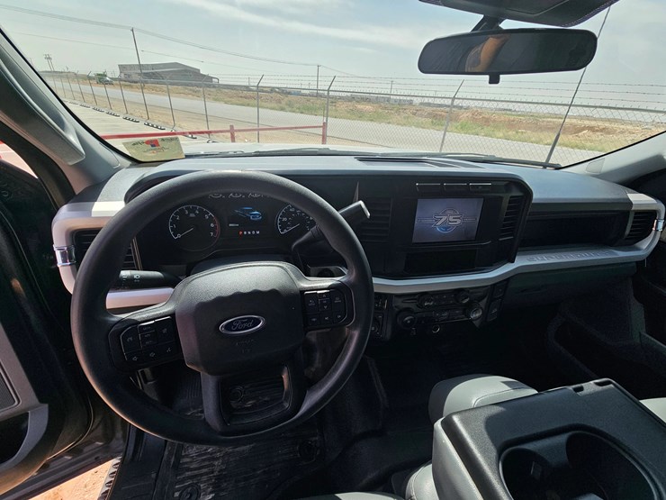 2023-ford-f250-image-7