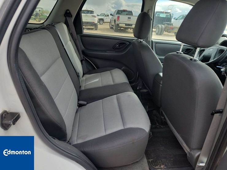 2007-ford-escape-image-18