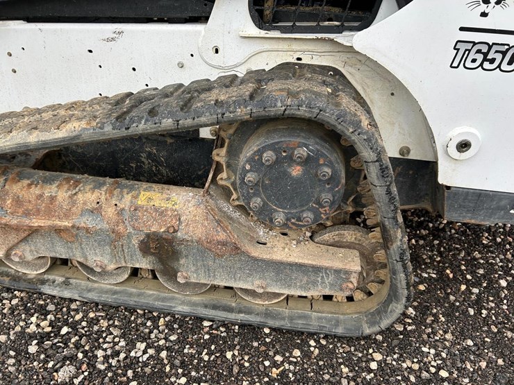 2017-bobcat-t650-image-18