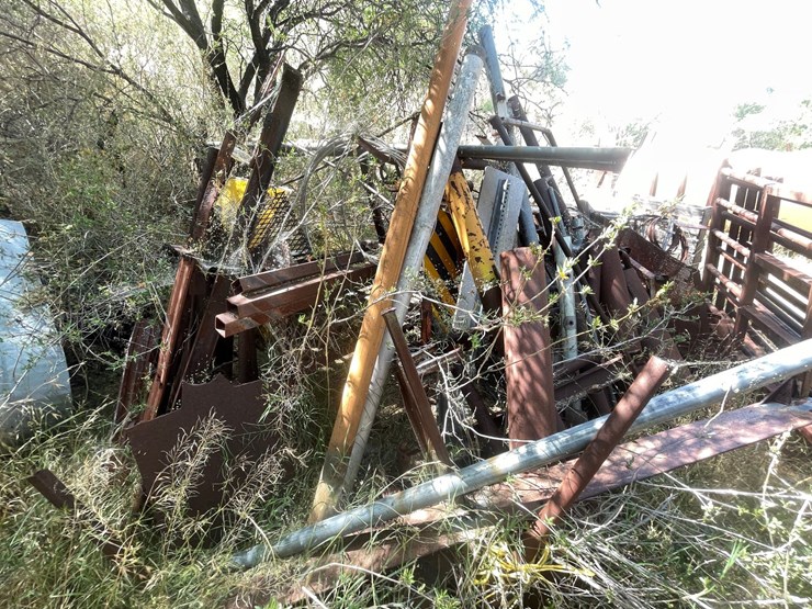 #1052-•-metal-pile-image-4
