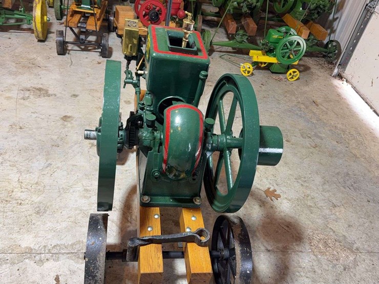 lansing-2hp-engine-image-4