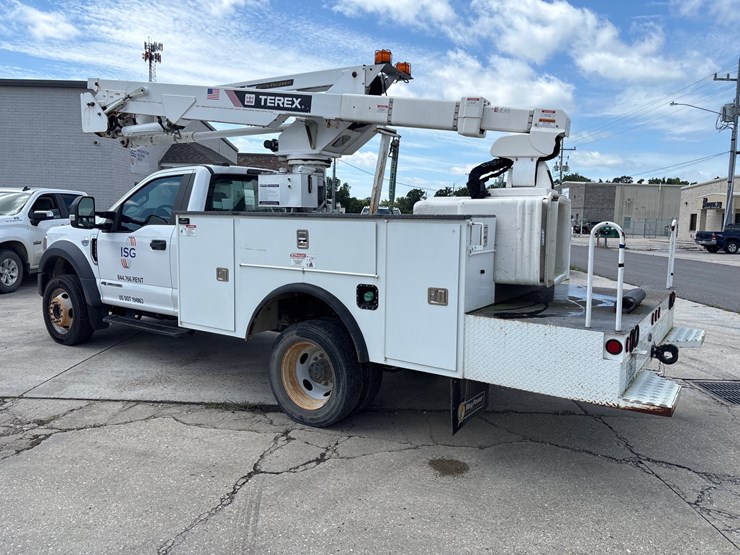 2020-ford-f550-image-4