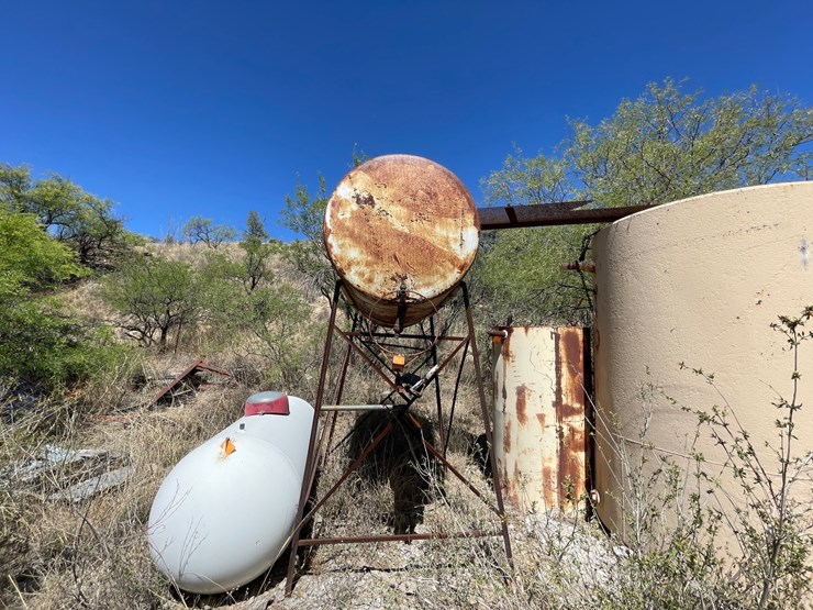 #1061-•-gravity-fed-fuel-tank-image-2