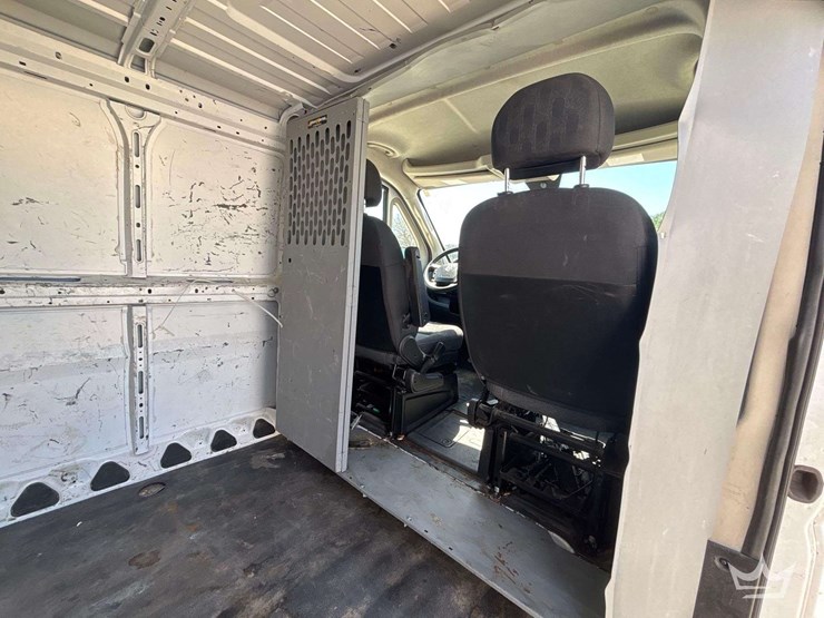 2018-ram-promaster-1500-image-13