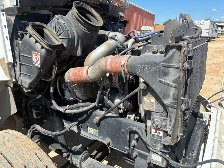 2017-kenworth-t270-image-13