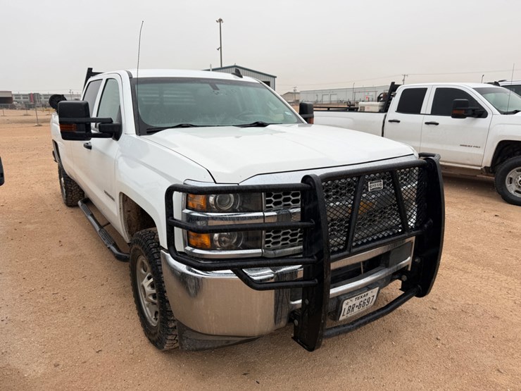 2019-chevrolet-silverado-2500hd-image-3