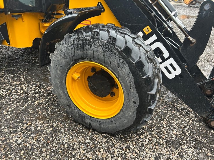 jcb-407-image-11