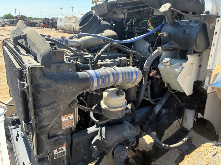 2017-kenworth-t270-image-12