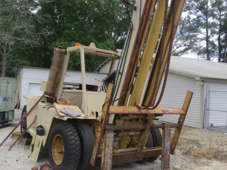 caterpillar-3208-image-1