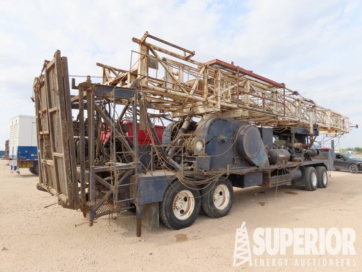 (18-1)-skytop-4610-d/d-well-service-rig,-p/b-detro...-image-3