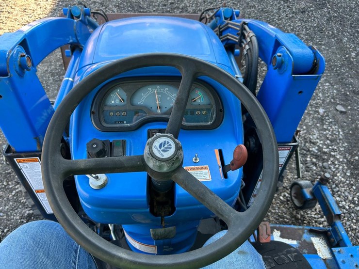 new-holland-tc40da-image-26