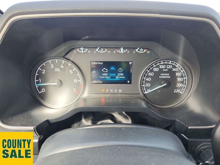 2022-ford-f150-xl-image-21