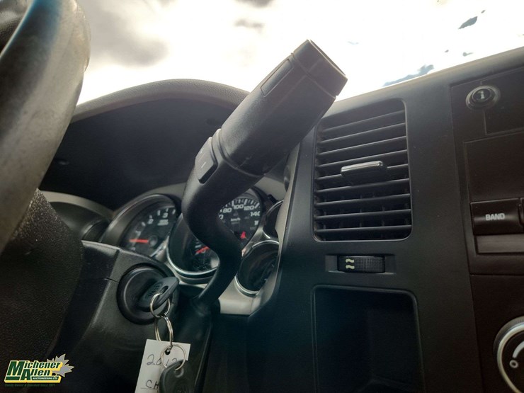 2012-chevrolet-silverado-3500-image-19