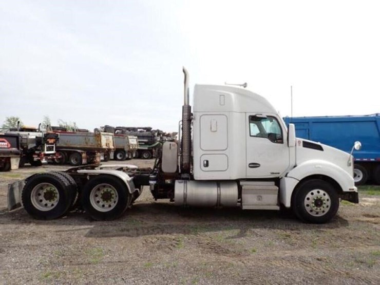 2016-kenworth-t880-image-4