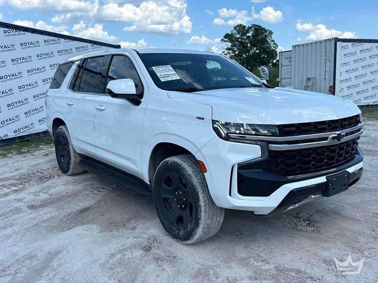 2023-chevrolet-tahoe-image-3