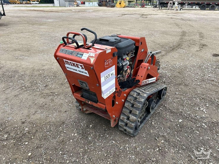 ditch-witch-c16x-image-3