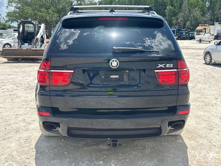 2013-bmw-x5-image-25