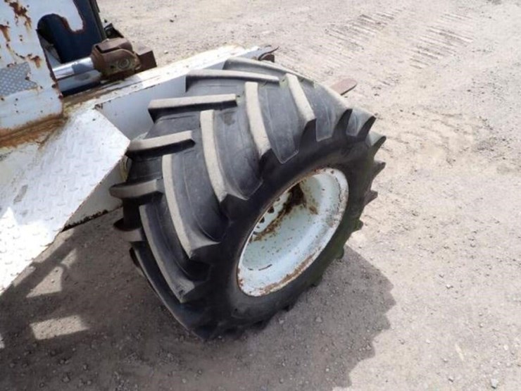 2001-moffett-m5000-image-32