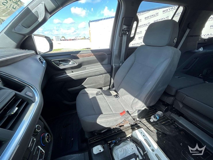 2023-chevrolet-tahoe-image-20