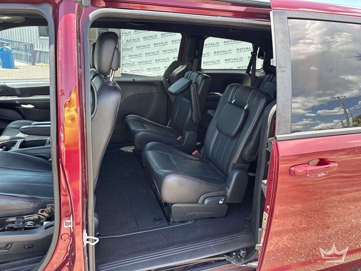 2019-dodge-grand-caravan-image-18