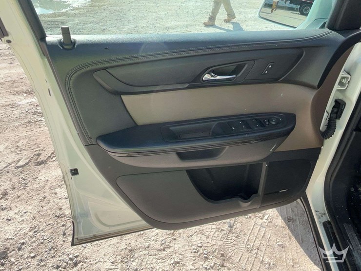 2014-gmc-acadia-image-14