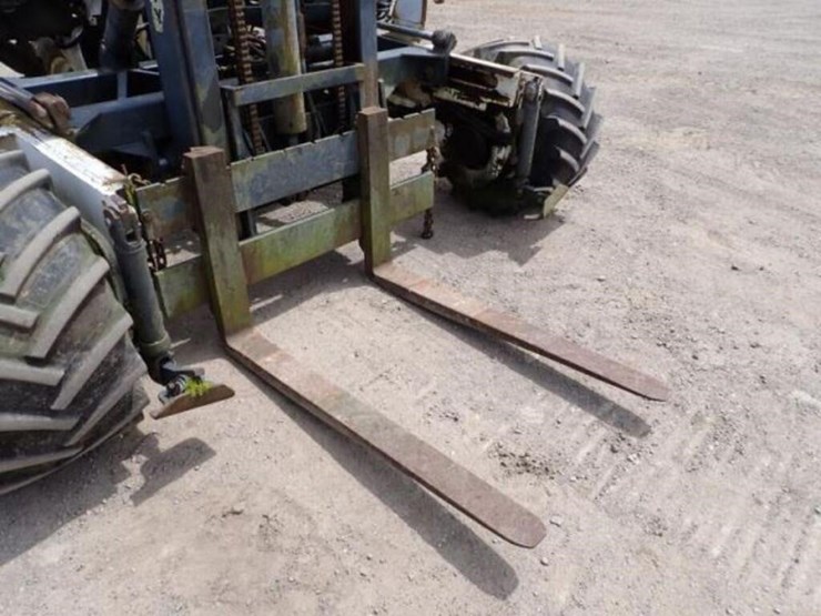 2001-moffett-m5000-image-24